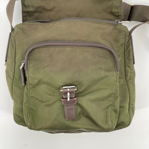 Prada Army Green Nylon Vela Logo Plaque Messenger Bruciato Crossbody Bag - Picture 8 of 14